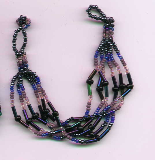 necklace_fancy_lavenender.JPG (26832 bytes)