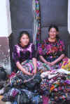 Chichi_01_woman and daughter_(69).JPG (70768 bytes)